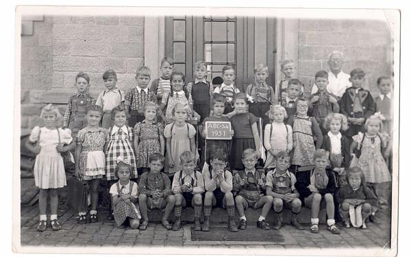 1951